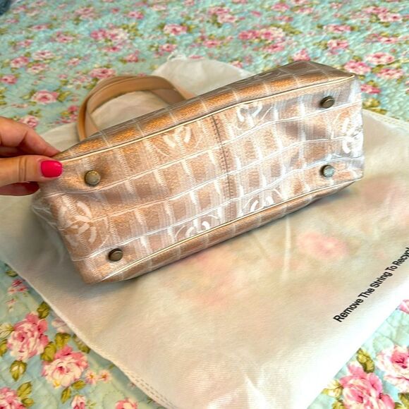 Authentic! *VTG* CHANEL Metallic Sheen Small Travel Ligne Shopper Tote 💝🌟💝🌴🥂 - Picture 8 of 15